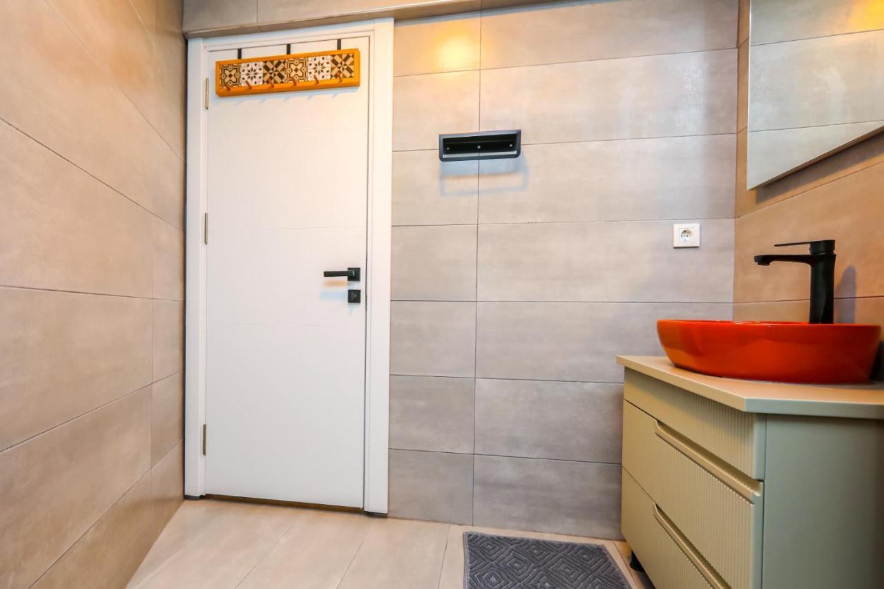 伊斯坦布尔Vibrant Flat 500 M To Uskudar Ferry Station公寓 外观 照片